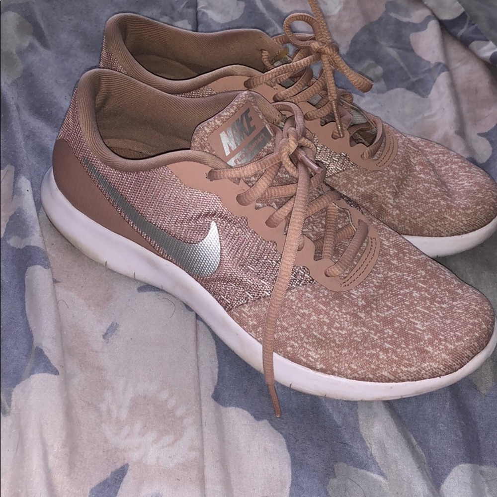 nike pink running shoes